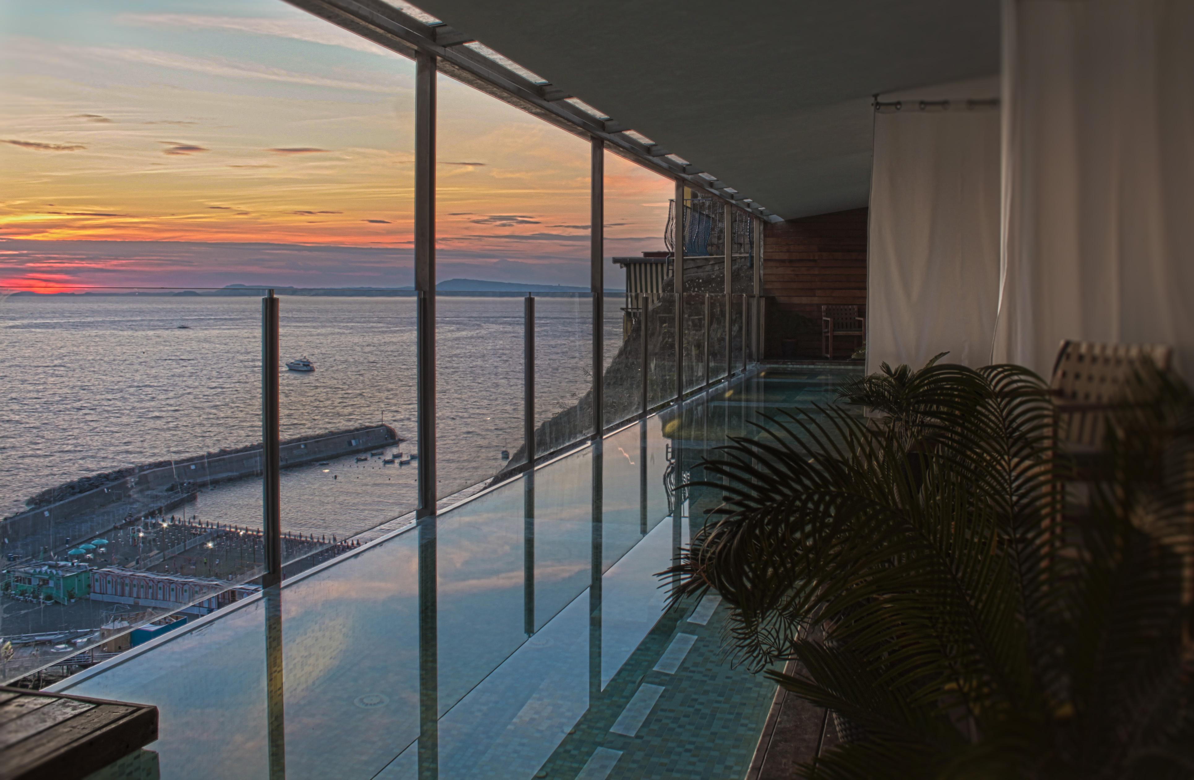 Laqua By The Sea Hotel Meta Exterior photo